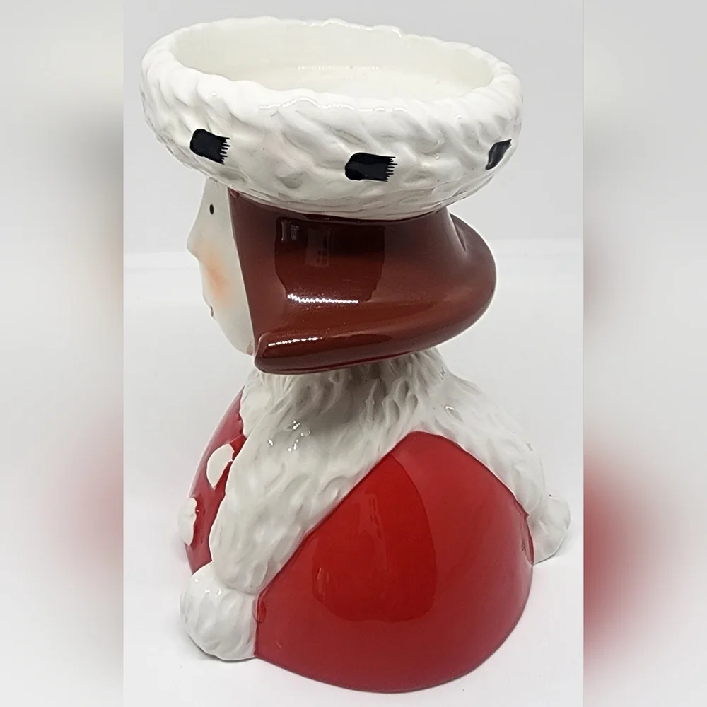 Department 56 Christmas Lady Scarf Sweater Hat Candle Holder‎